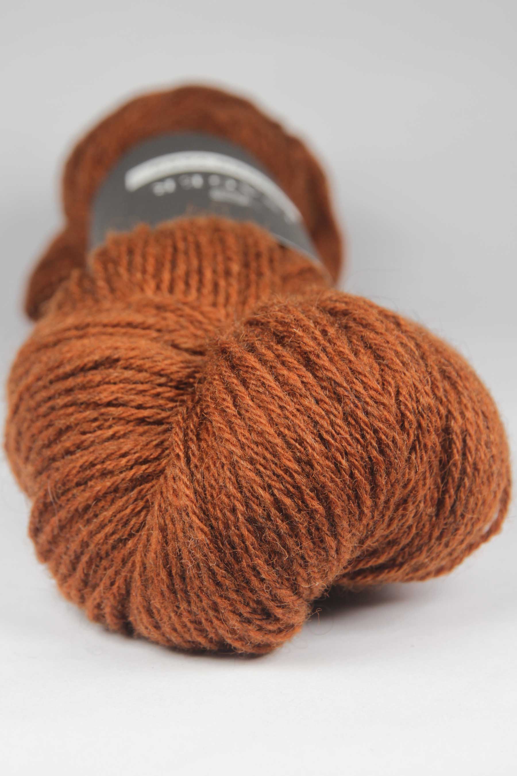 Rust Coloured Yarn Jensen Yarn farve 95 Rust – Tøndering Strik